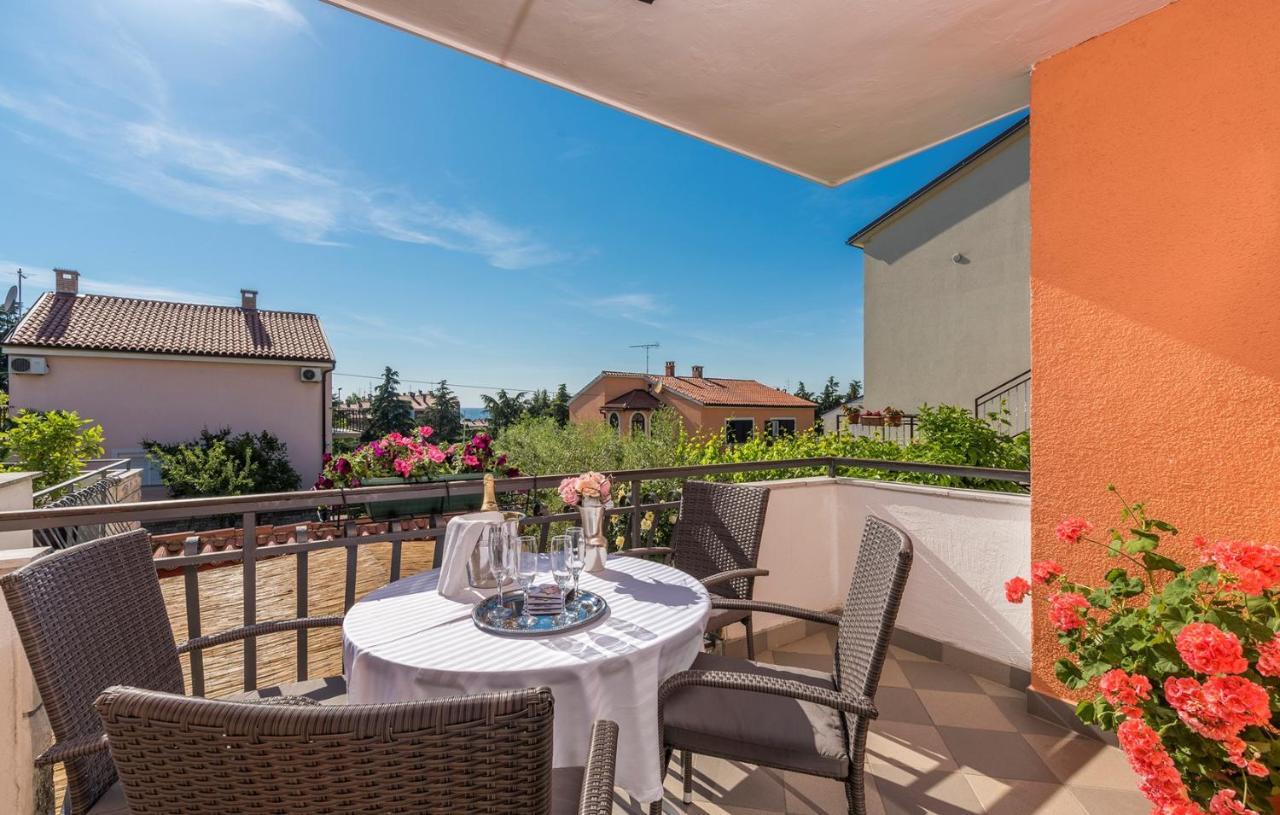 Apartments Loredana Poreč Eksteriør billede